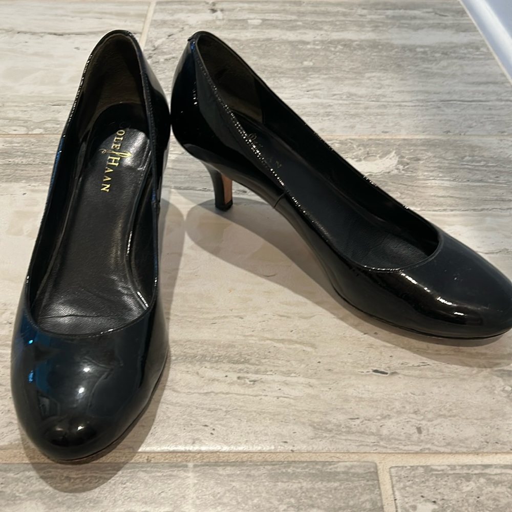 Cole Haan patent leather kitten heel pumps, 8.5, with Nike air technology